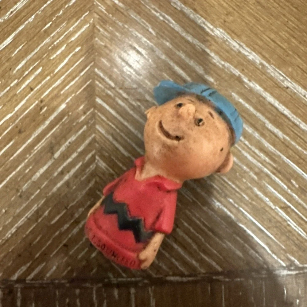 vintage PEANUTS Character-‎ EARLY CHARLIE BROWN FINGER PUPPET
